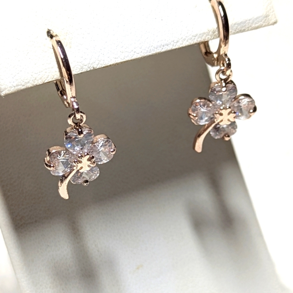 Vintage Goldtone and Clear Rhinestone 4 Leaf Clover Earrings - Picture 1 of 6